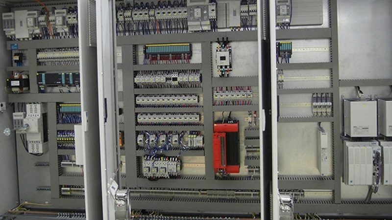 五金加工上下料机器人：型号分类解析**